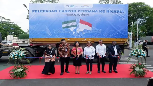 PT Kimia Farma Tbk (KAEF) lepas ekspor perdana ke Nigeria, Rabu, 25 Mei 2022 (Foto: PT Kimia Farma Tbk)