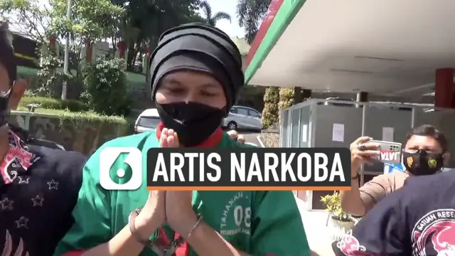 Musisi Anji dibawa ke Rumah Sakit Ketergantungan Obat di Cibubur Jakarta Jumat (25/6) siang. Ia sampaikan permintaan doa agar proses hukumnya berjalan lancar.