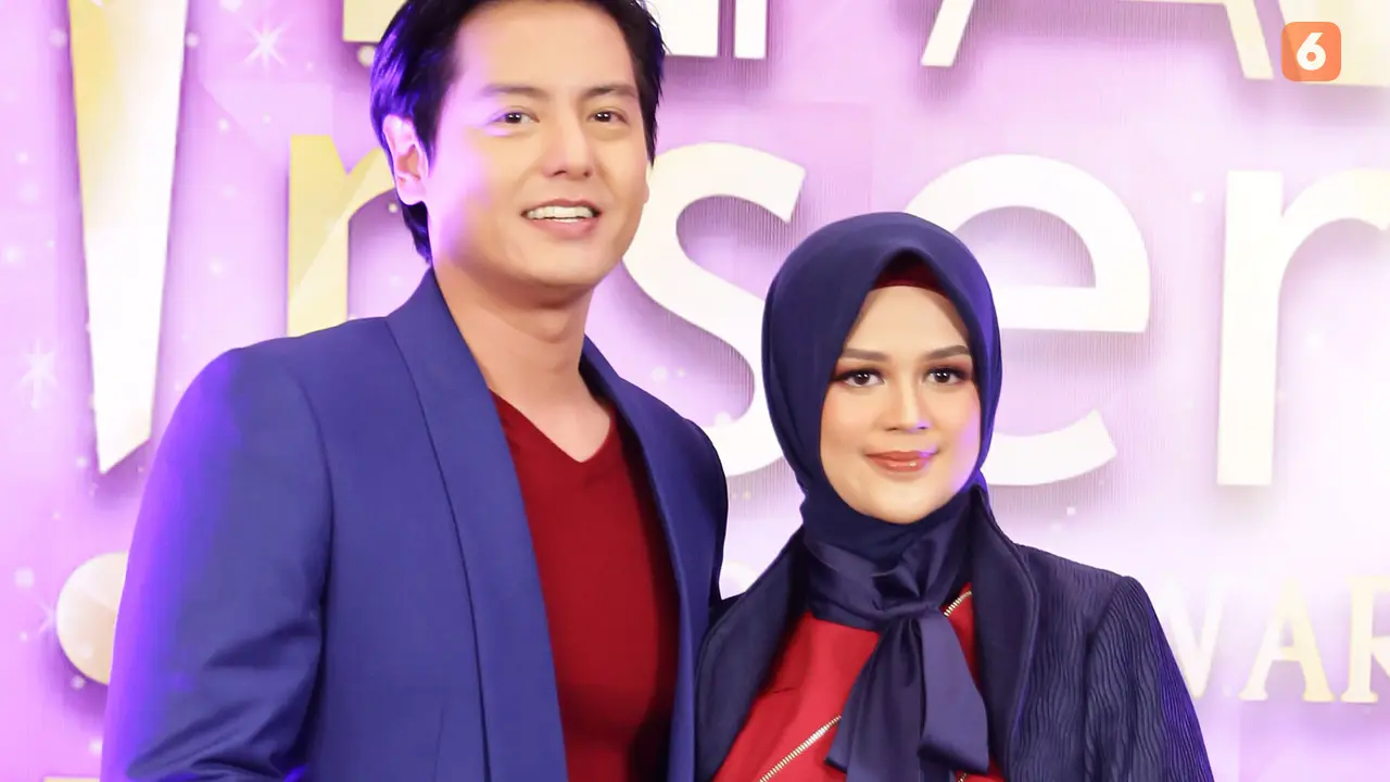 [Fimela] Cut Meyriska dan Roger Danuarta