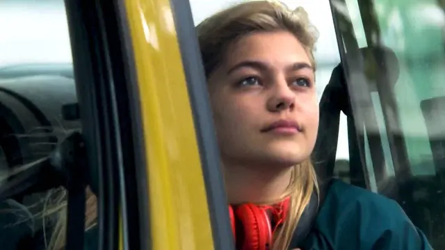 Paula diperankan Louane Emera dalam La Famille Belier atau The Berlier Family. (Foto: Mars Films/ France 2 Cinema/ IMDb)