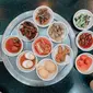 Ilustrasi makanan pendamping di kuliner Korea Selatan. (dok. pexels/Vicky Tran)