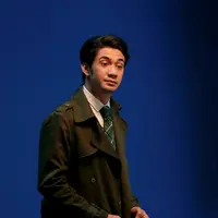 Reza Rahadian sukses memerankan mantan presiden Habibie dalam film ‘Habibie dan Ainun’. Sukses film pertama, Reza Rahadian kembali dipercaya memerankan Habibie waktu masih muda dalam film prekuel film Habibie & Ainun. (Galih W. Satria/Bintang.com)