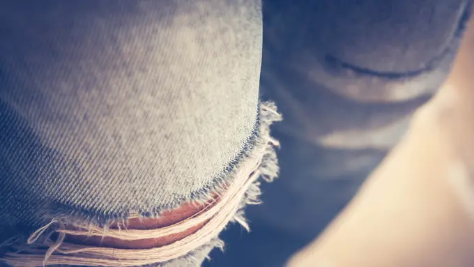 Gini Caranya Supaya Jeans Lamamu Terlihat Baru 