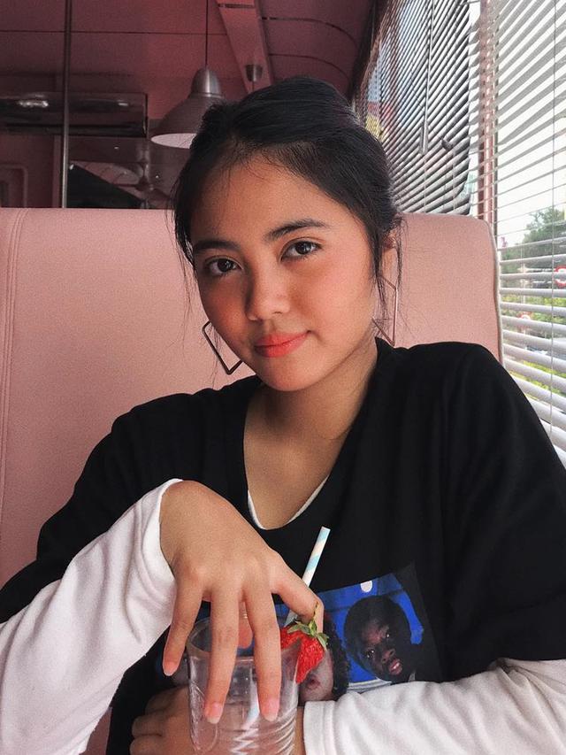 Tak Kalah Cantik, Ini 6 Potret Rania Marchella Adik Ranty Maria