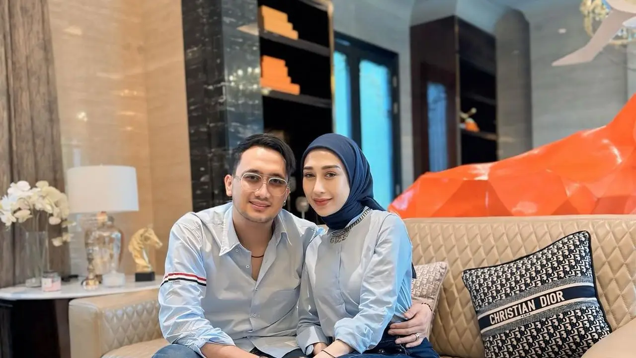 Reza Gladys dan Attaubah Mufid