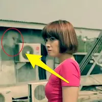 Chika Jessica dan penampakan di film 'Triangle'. (foto: Instagram)