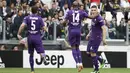 Pemain Fiorentina merayakan gol yang dicetak oleh Nikola Milenkovic ke gawang Juventus pada laga Serie A 2019 di Stadion Juventus, Sabtu (20/4). Juventus menang 2-1 atas Fiorentina. (AP/Luca Bruno)