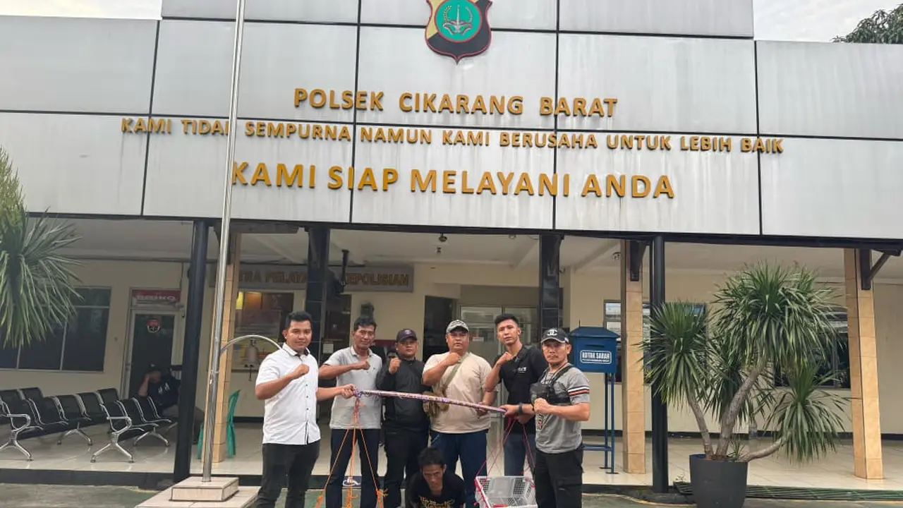 Pencuri sepeda motor ditangkap di Bekasi.
