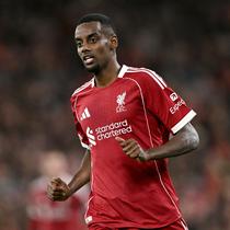 Alexander Isak menjalani debut sebagai pemain Liverpool dalam duel versus Atletico Madrid pada fase liga Liga Champions 2025/2026 di Anfield, Kamis (18/9/2025) dini hari WIB. (AFP/Oli Scraff)