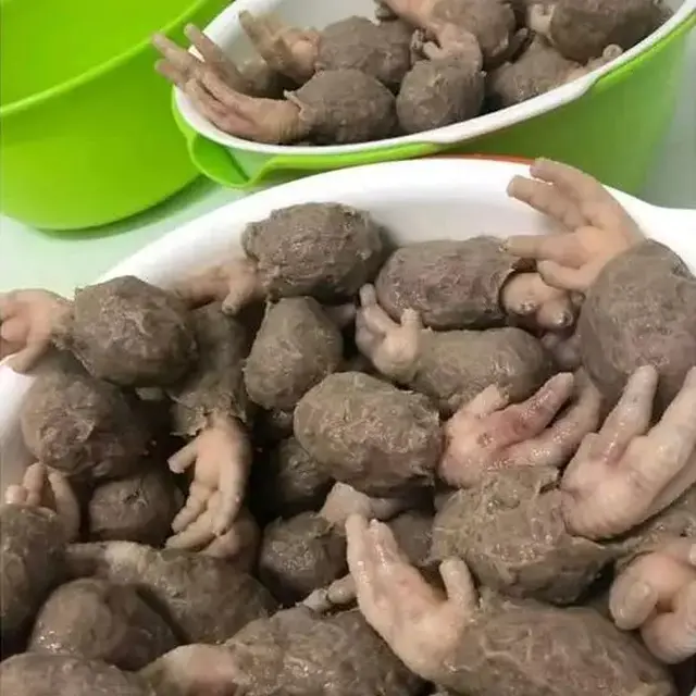 6 Potret Makanan Pendamping Bakso Ini Nyeleneh, Bikin Ragu untuk Disantap