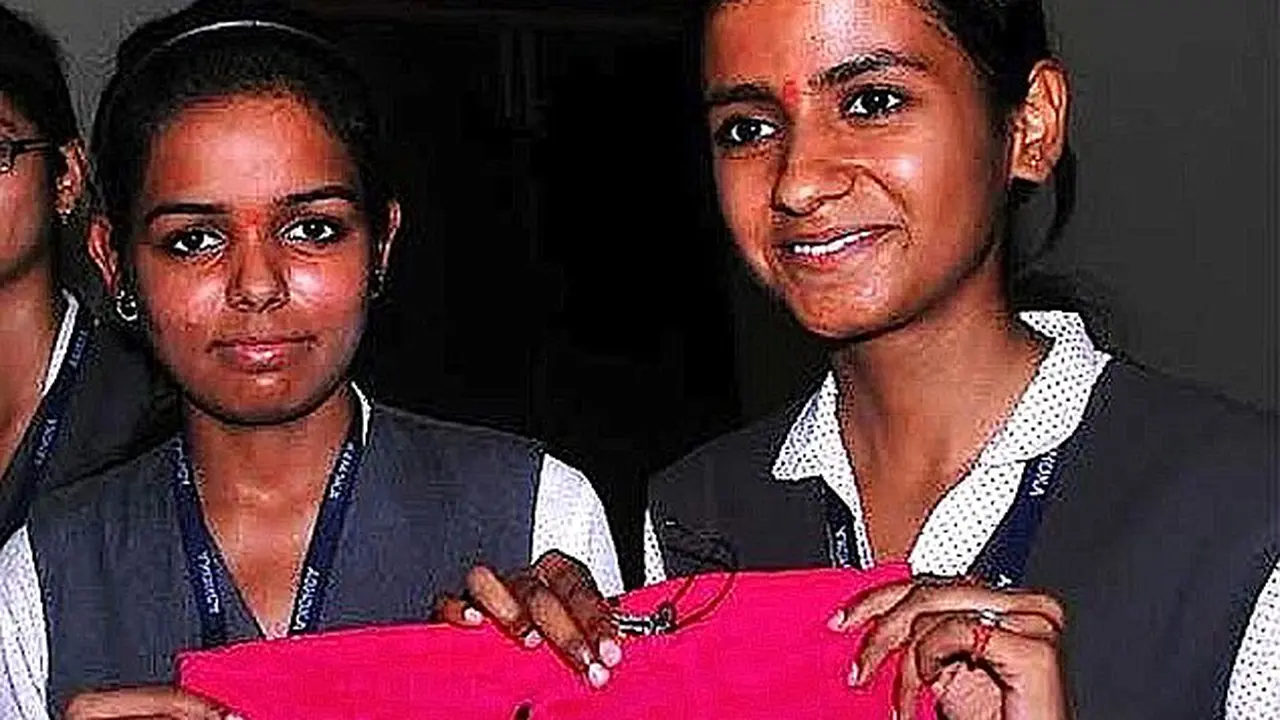 Jins Anti-Perkosaan Buatan Duo Wanita India