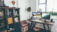 Ilustrasi ruang kerja dengan brankas Photo by Vadim Sherbakov on Unsplash