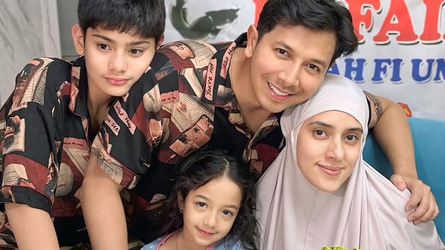 Potret Kejutan Ulang Tahun Fairuz A Rafiq dari Suami dan Anak (credit: instagram/fairuzarafiq)