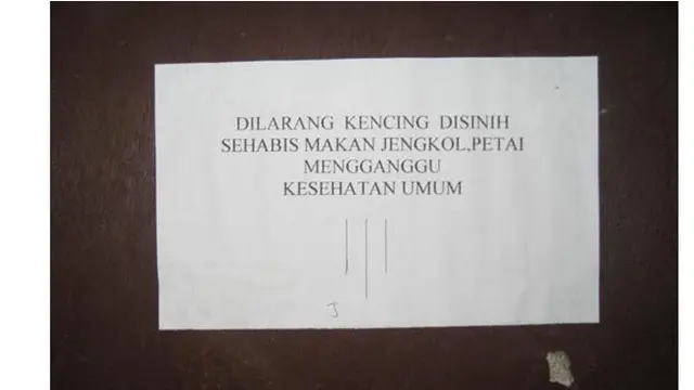 6 Tulisan di Kamar Mandi Ini Nyeleneh Banget Bikin Mikir Keras