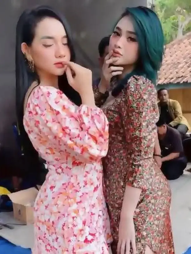 7 Potret Terbaru Arlida Putri dengan Warna Rambut Baru Ini Makin Menawan