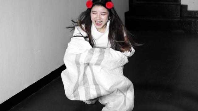 Belum Tertarik Beli Barang Branded, Ini 5 Gaya Sederhana Tiara Andini