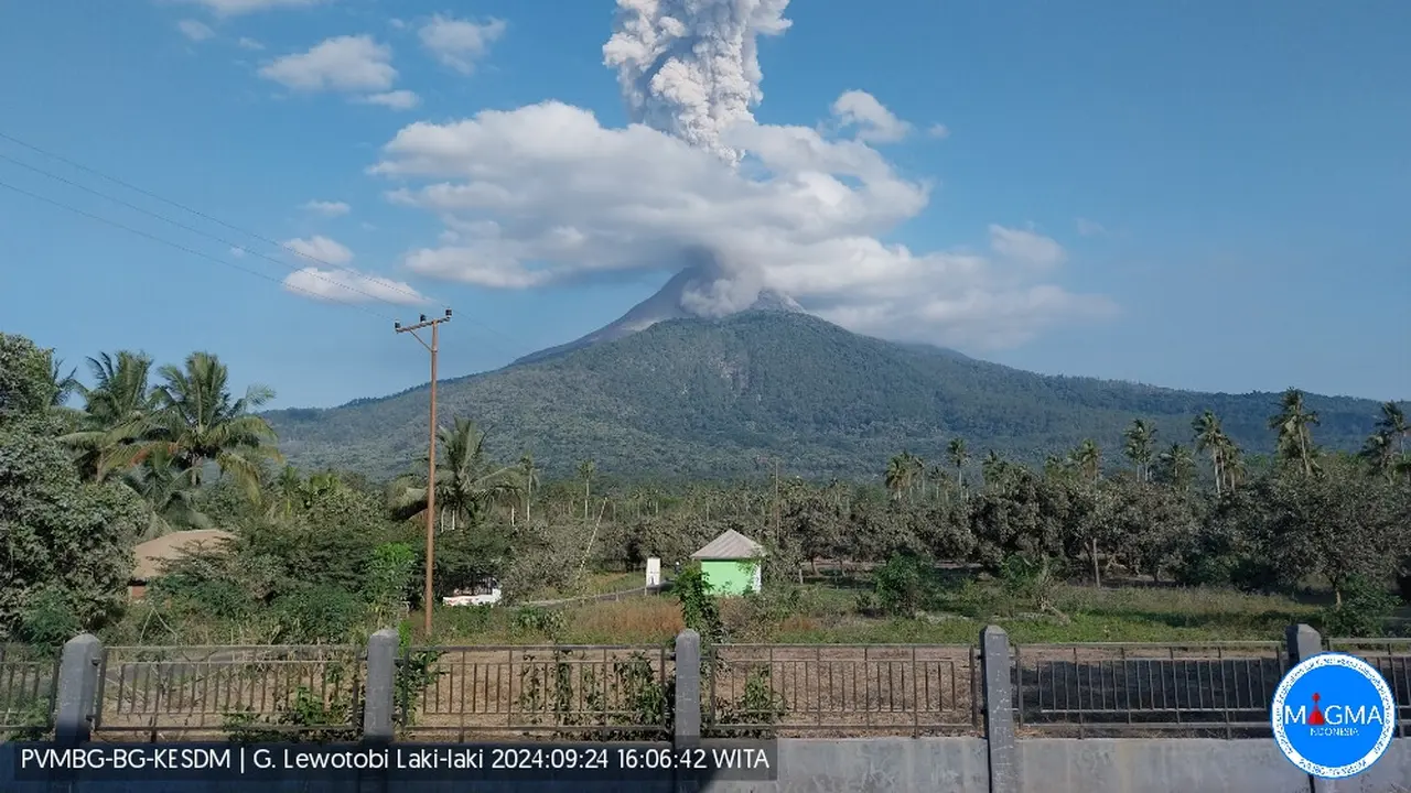 Gunung Lewotobi Laki-laki