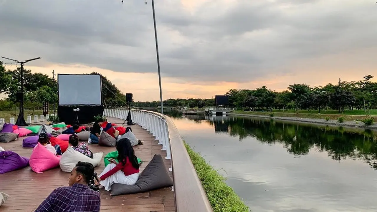Festival Film di Tepi Sungai Hidupkan Ruang Publik Lewat Sinema Terbuka