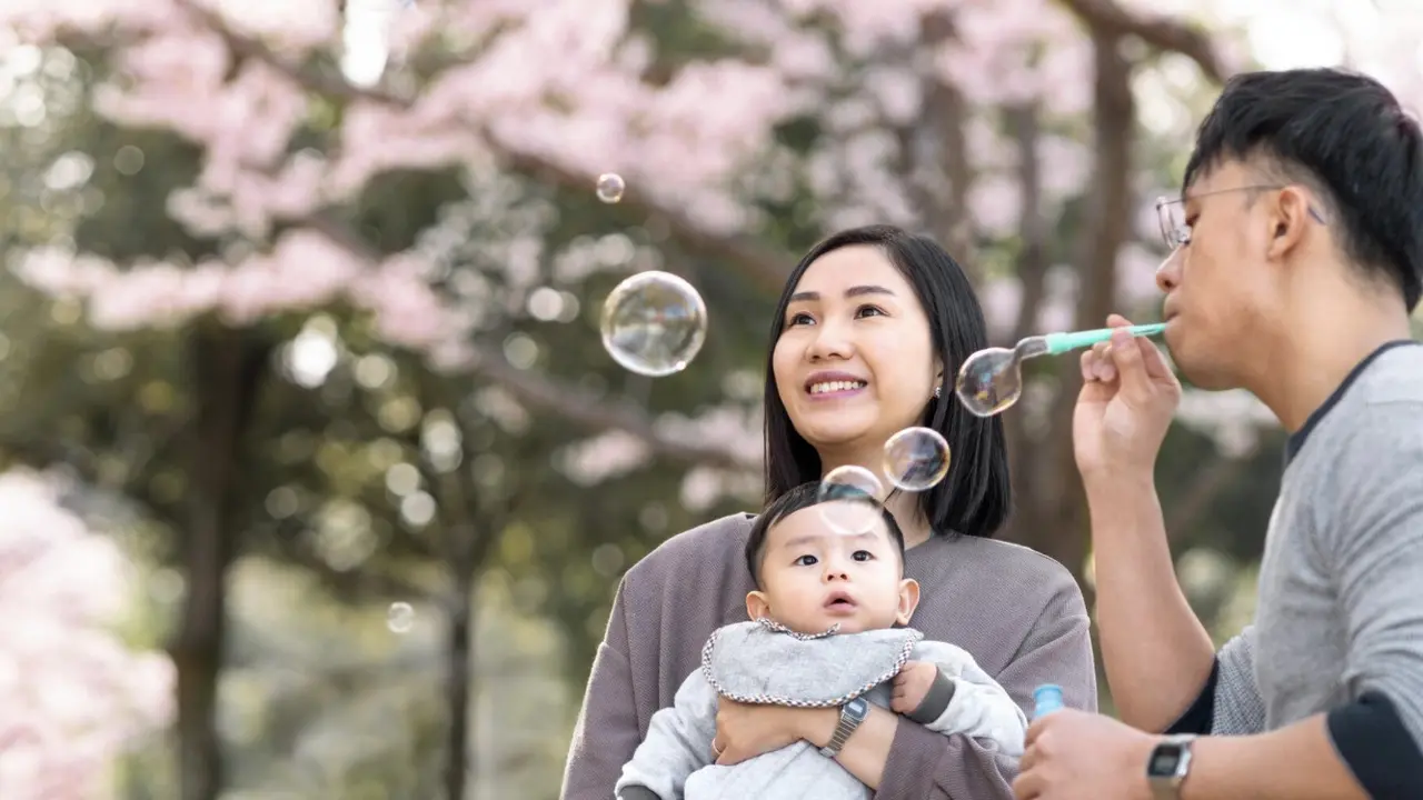 Salah satu kebiasaan yang dapat menurunkan kecerdasan anak adalah kurangnya stimulasi kognitif sejak dini.