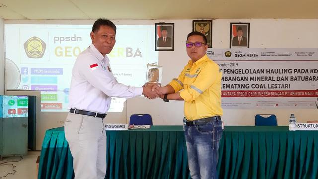 Tingkatkan Skill SDM, PPSDM Geominerba Gelar Diklat Pengelolaan Hauling