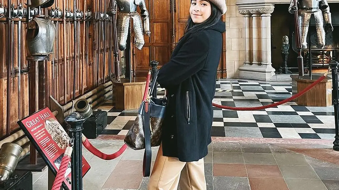 Maudy Ayunda dan Liburan di Inggris