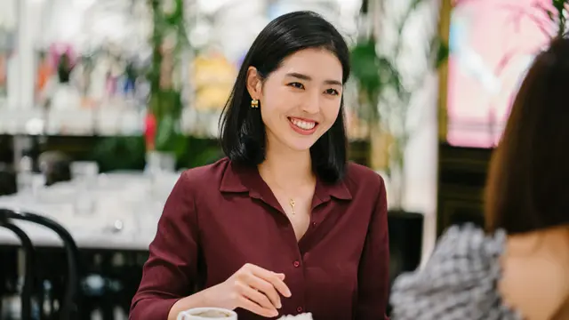 Bussiness Woman with Office Look