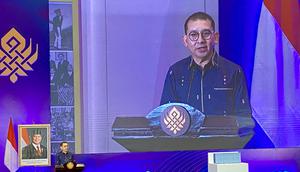 Menteri Kebudayaan (Menbud) Fadli Zon saat meluncurkan buku sejarah baru: Dinamika Kebangsaan dalam Arus Global. (Liputan6.com/Delvira Hutabarat)