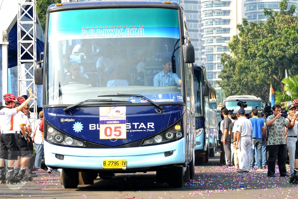 20150711-300 Ribu Pemudik Ikut Mudik Gratis Jasa Raharja-Jakarta 1