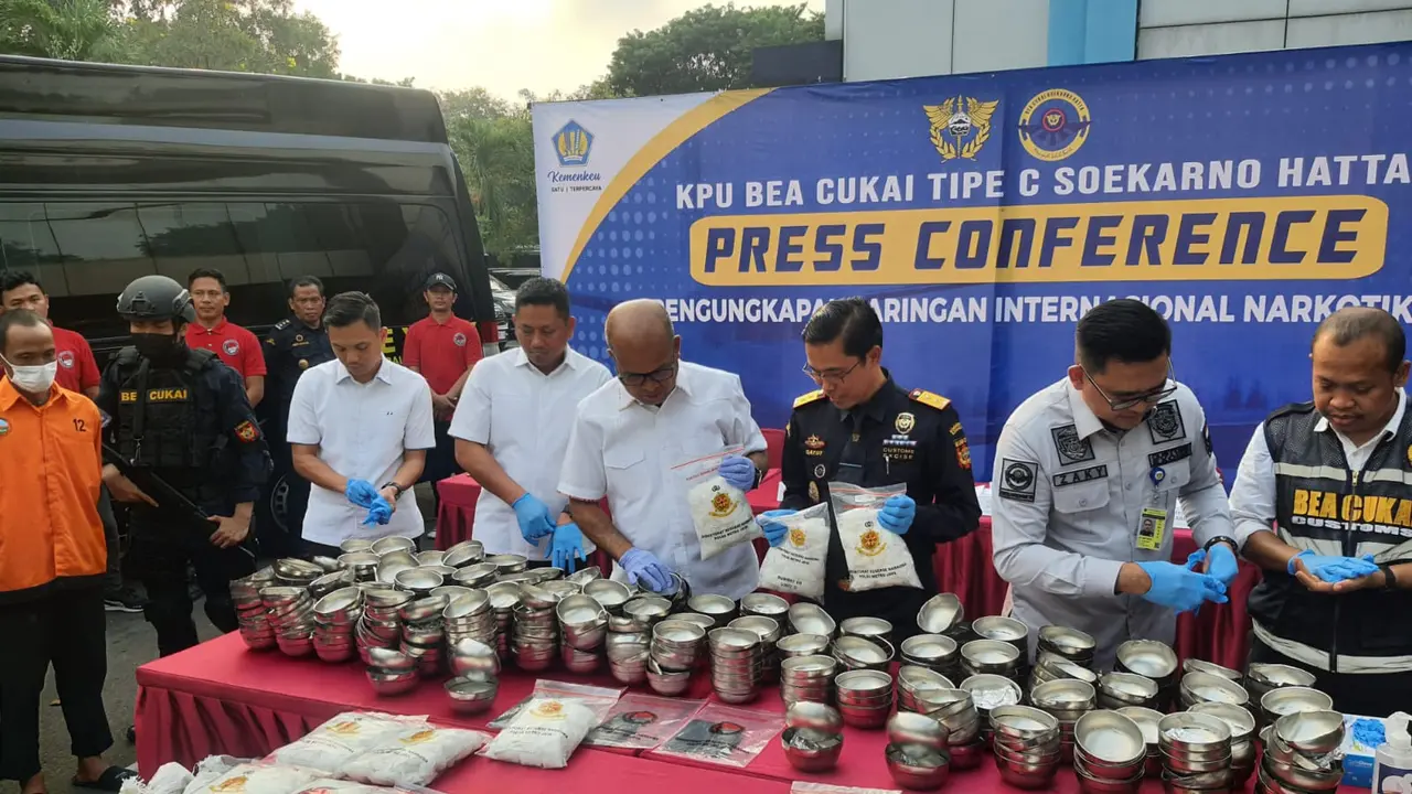 Sabu 12.1 Kilogram Asal Malaysia Diamankan Bea Cukai Soetta