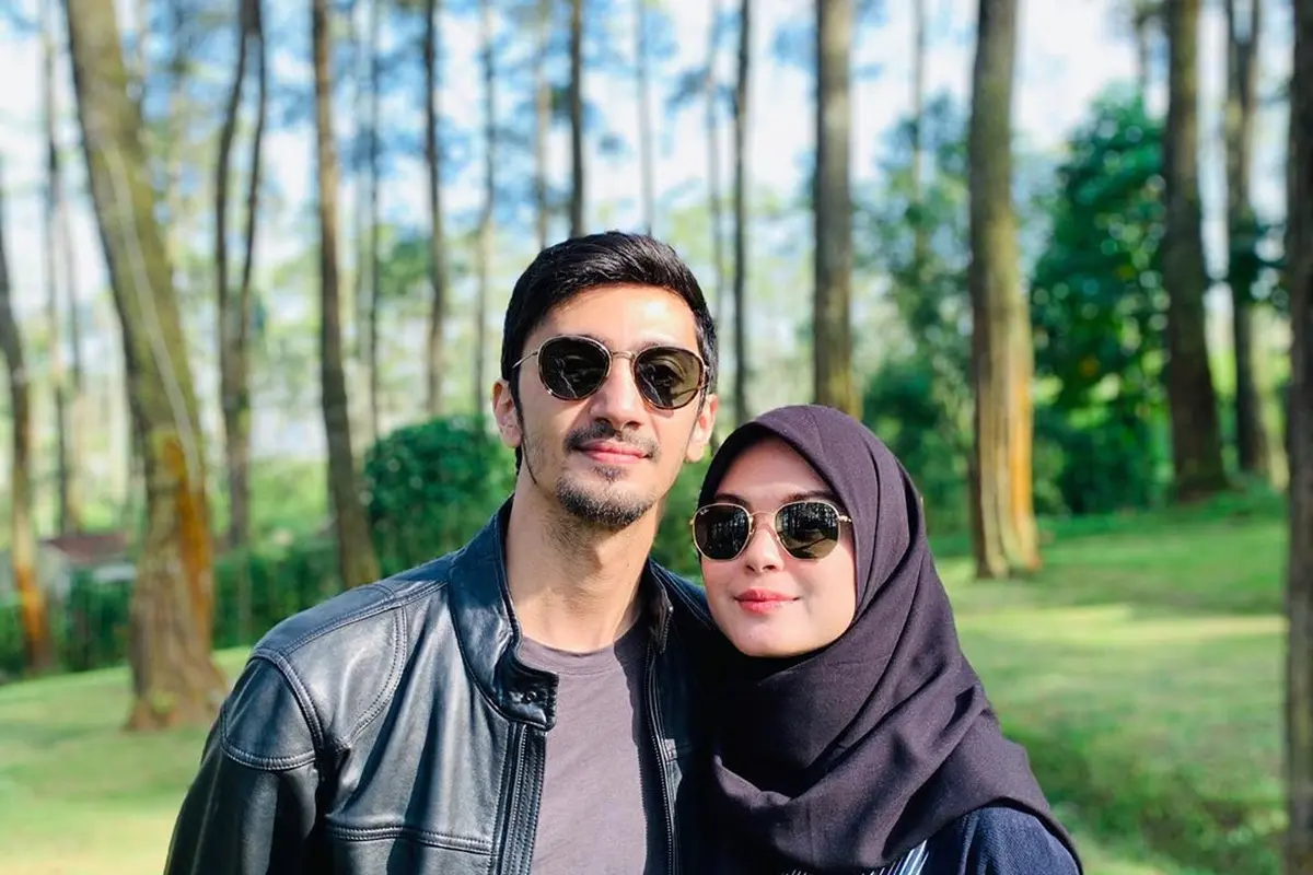 6 Momen Manis Vebby Palwinta dan Razi Bawazier Setelah Menikah, Semakin Lengket