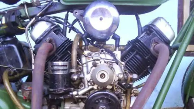 1. Mazda B600
