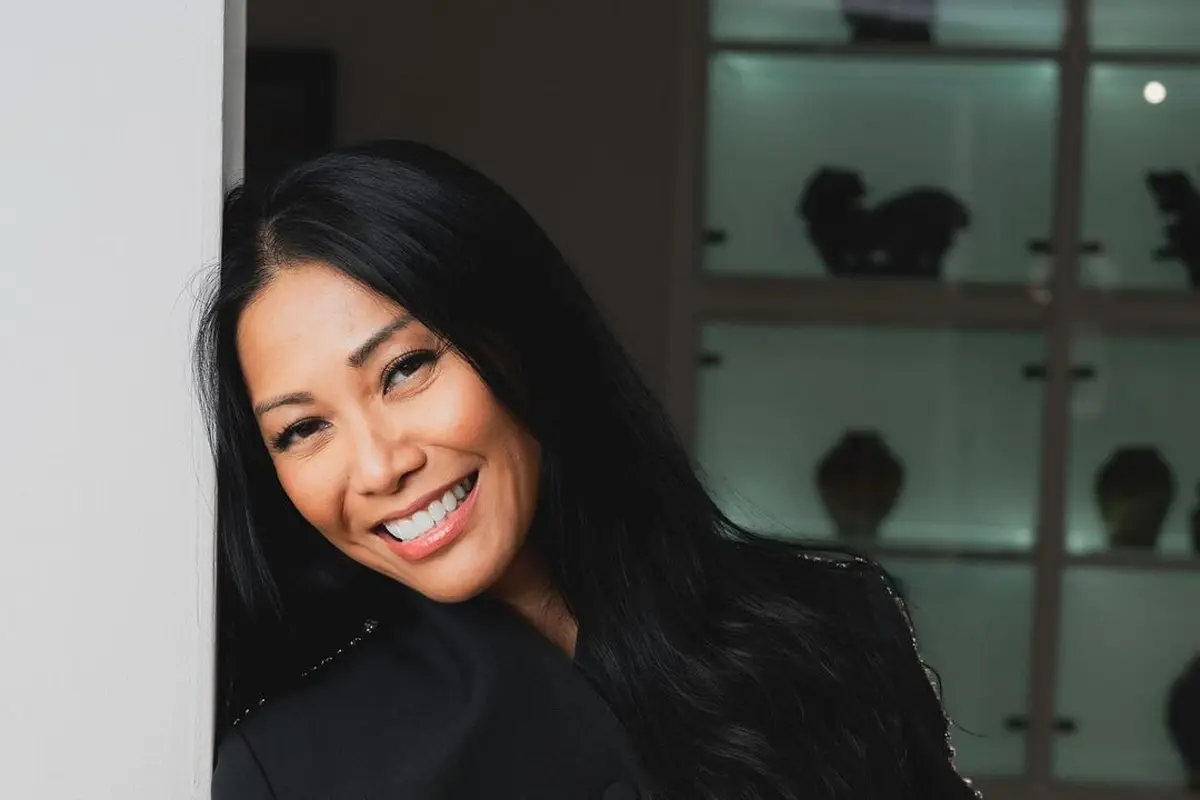 Pesona Ayu Khas Perempuan Indonesia dari Anggun C Sasmi dan Maudy Ayunda yang Bakal Main Film Bareng