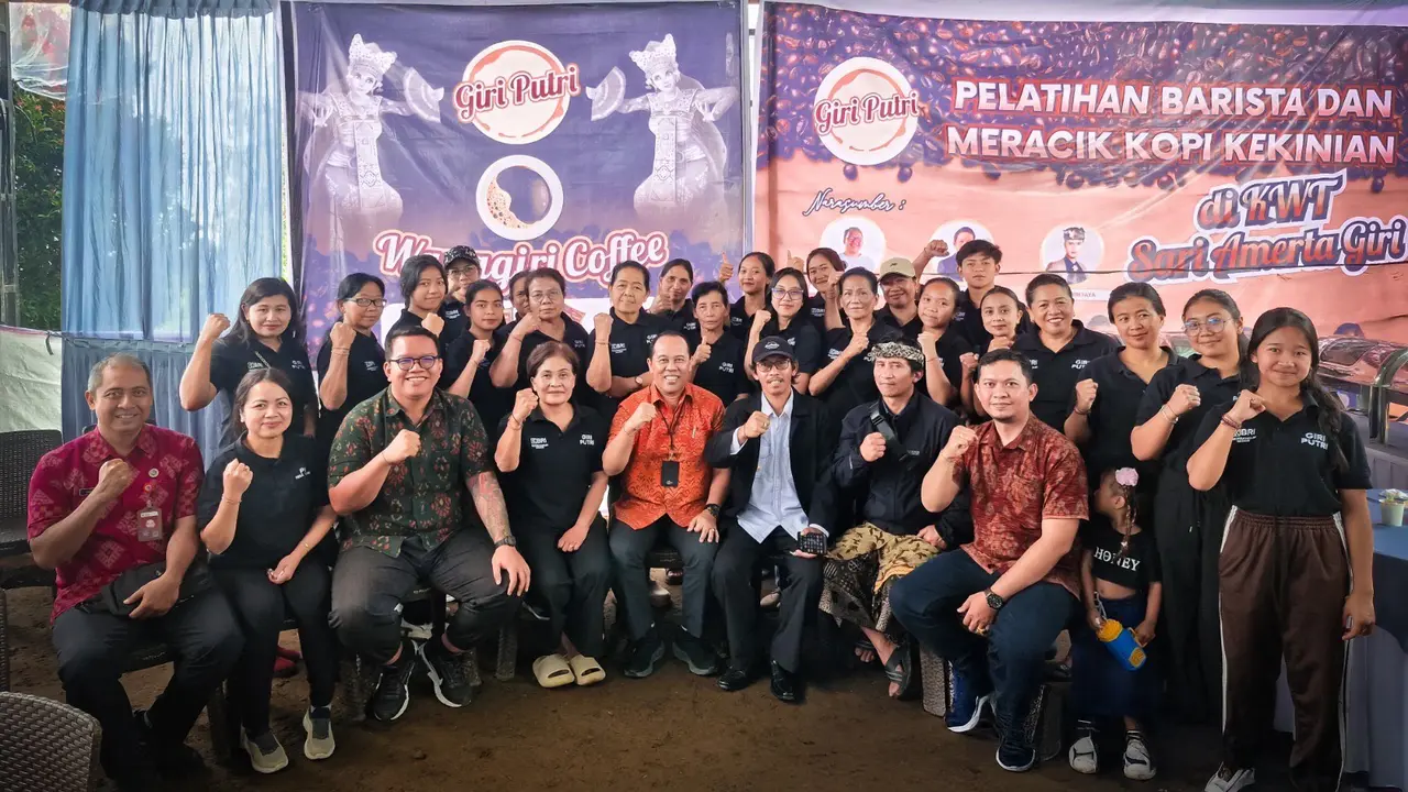 Makna Hari Ibu, BRI Peduli Dorong Ibu-Ibu Desa Wanagiri Berdaya Lewat Program AURA