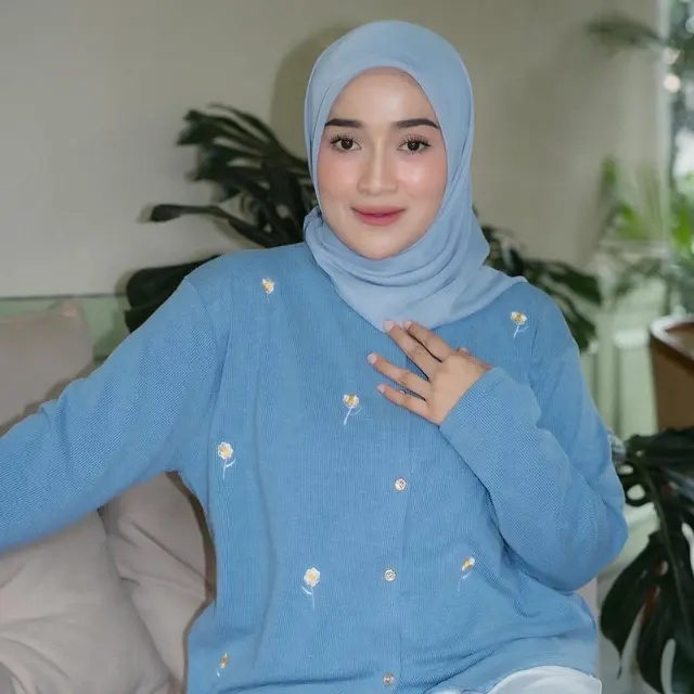 6 Potret Terbaru Ririe Fairus Usai 4 Tahun Cerai, Sudah Berdamai dengan Masa Lalu