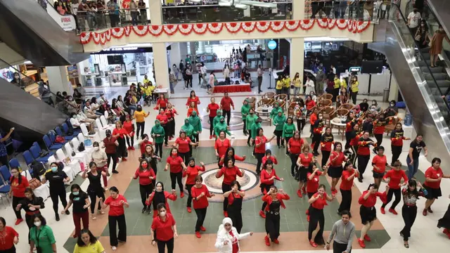 Ketua Umum Persatuan Wanita Olahraga Seluruh Indonesia (Perwosi) Tri Tito Karnavian
