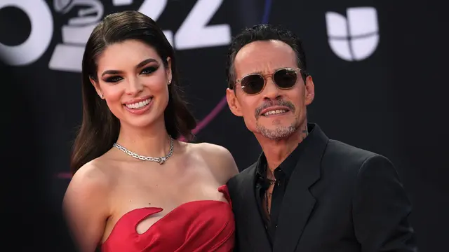 Marc Anthony Gandeng Tunangan Seksinya di Latin Grammy Awards 2022