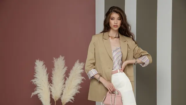 5 Jenis Pakaian yang Cocok Dipadukan dengan Blazer, Ciptakan Gaya ke Kantor yang Makin Standout
