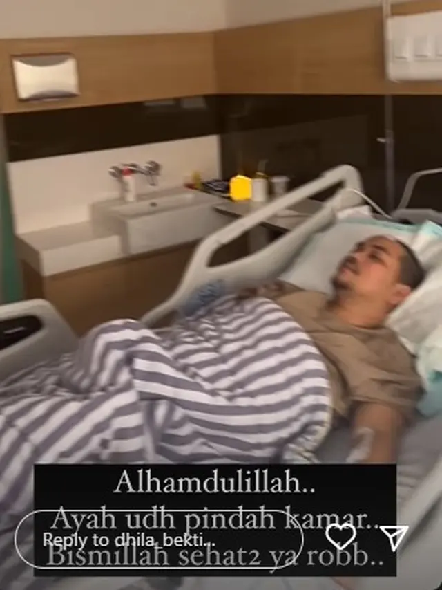 Indra Bekti dipindah dari ruang ICU Rumah Sakit Abdi Waluyo ke kamar perawatan (https://www.instagram.com/stories/dhila_bekti/3013176779191089202/)