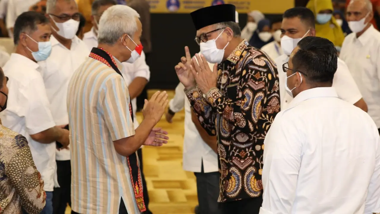 Ganjar Pranowo dan Nova Iriansyah.