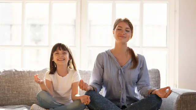 Ngabuburit Bareng Si Kecil, Aktivitas Seru Apa Ya yang Bisa Dilakuin #DiRumahAja?