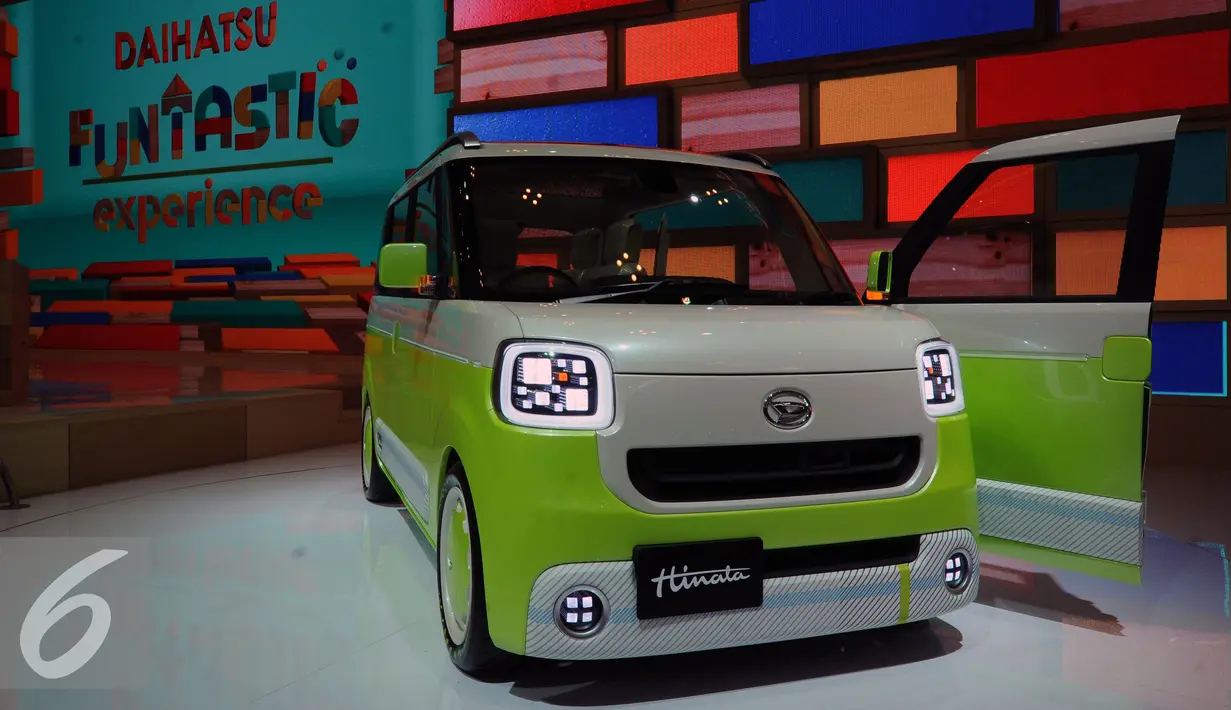Mobil konsep Daihatsu Hinata dipamerkan pada Gaikindo Indonesia International Auto Show (GIIAS) 2016 di ICE BSD City Serpong, Banten, Kamis (11/8). Tercatat, 22 mobil baru dan 11 mobil konsep diluncurkan. (Liputan6.com/Helmi Fithriansyah)