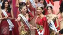 Ekspresi Bunga Jelita Ibrani setelah terpilih sebagai Puteri Indonesia 2017 pada malam Grand Final Puteri Indonesia 2017 di JCC, Jakarta, Sabtu (1/3) dini hari. Bunga akan mengikuti ajang Miss Universe, pada 2018. (Liputan6.com/Angga Yuniar)