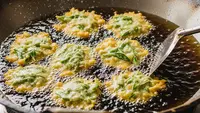 Resep Bakwan Daun Singkong Renyah dan Gurih, Dijamin Bikin Ketagihan