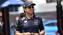 Pembalap Red Bull asal Meksiko, Sergio Perez tiba di lintasan balap Red Bull Ring di Spielberg, Austria, pada 27 Juni 2024. (Joe Klamar/AFP)