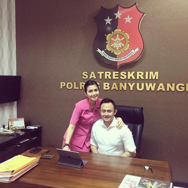 Jarang Muncul di TV, Ini 6 Potret Kadek Devi Kumpul dengan Ibu Bhayangkari