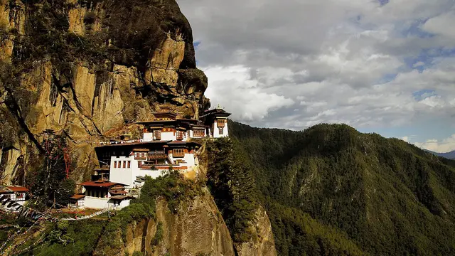 Ilustrasi pariwisata Bhutan.