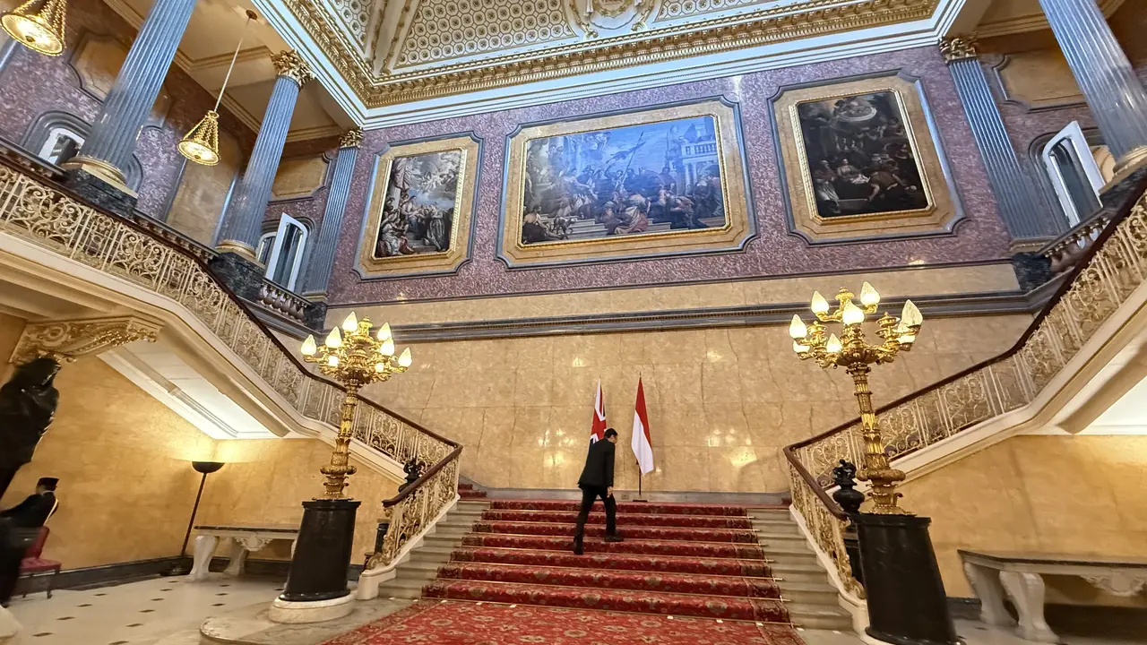 Lancaster House di London, Inggris. Tempat pertemuan Presiden Prabowo dengan Pangeran Charles III. (Liputan6.com/Lizsa Egeham)