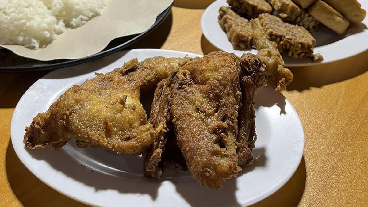 14 Rekomendasi Tempat Makan Ayam Goreng Enak di Malang Terpopuler dan Wajib Dikunjungi 2026