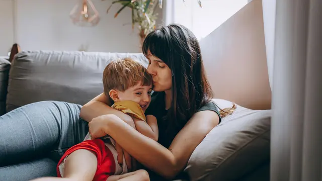 Cara Bijak Melatih Anak Mengungkapkan Perasaannya dengan Jelas dan Tenang