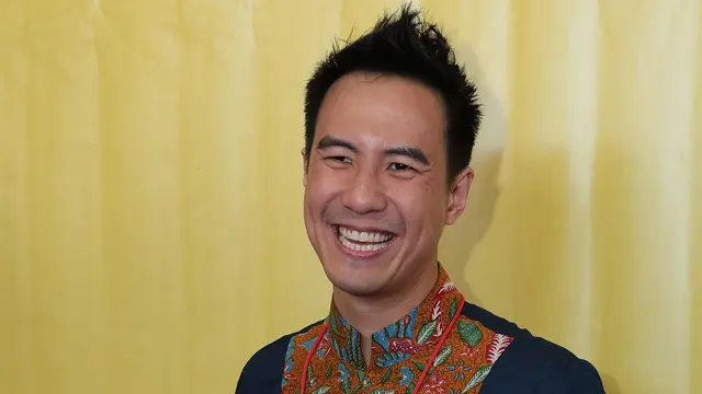 [Bintang] Di Momen Natal 2017, Daniel Mananta Malah Jadi Pelayan